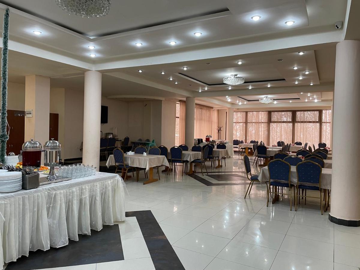 Ripa Hotell Tsaghkadzor Exteriör bild